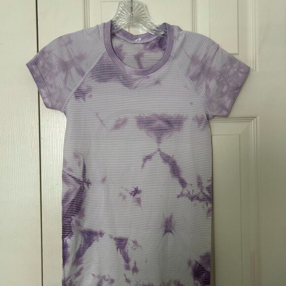 Lululemon Tie Dye Swiftly Tech Short-Sleeve Shirt 2.0 Hip Length - Picture 1 of 2